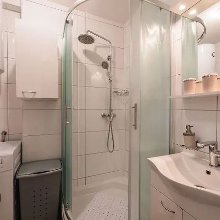Besondere Privatvilla Mit Grossem Pool *