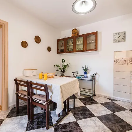 Vikendica Besondere Privatvilla Mit Grossem Pool